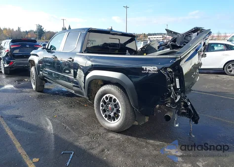 2024 Toyota Tacoma Double Cab z USA, uszkodzony, nr VIN 3TMLB5JNXRM049327